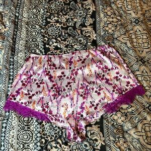 Victoria’s Secret purple satin sleep shorts medium
